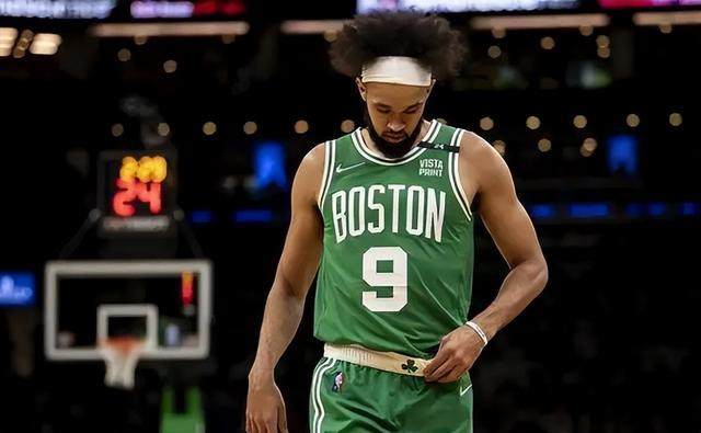 开云体育-连续两战发挥出色 德里克·怀特也拥有当爹buff？